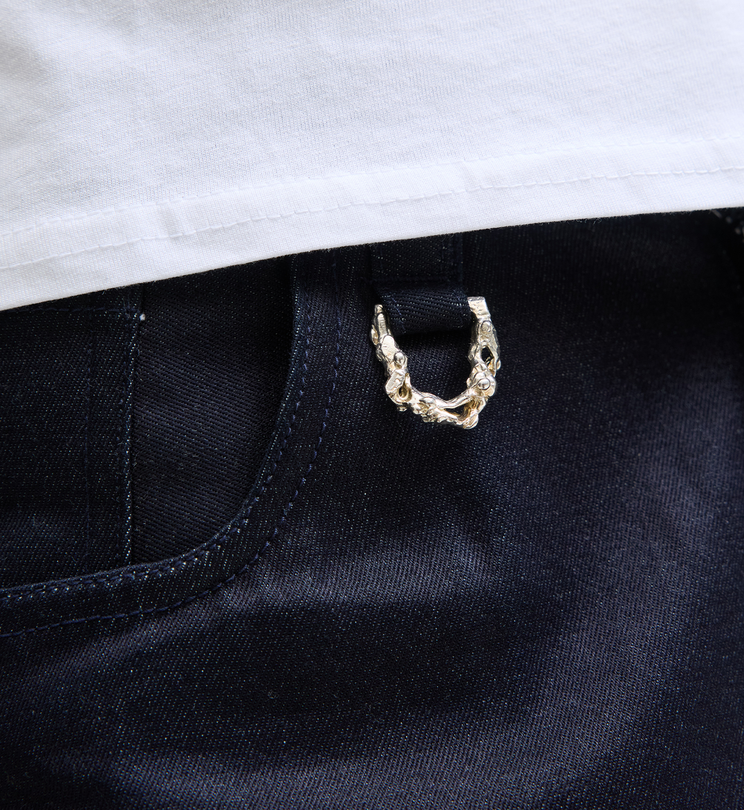 CURVED SEAM JEANS