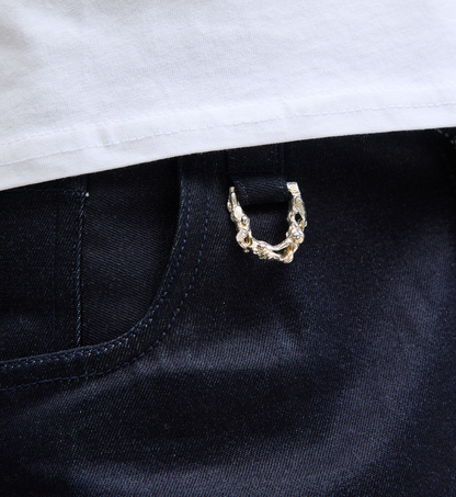CURVED SEAM JEANS